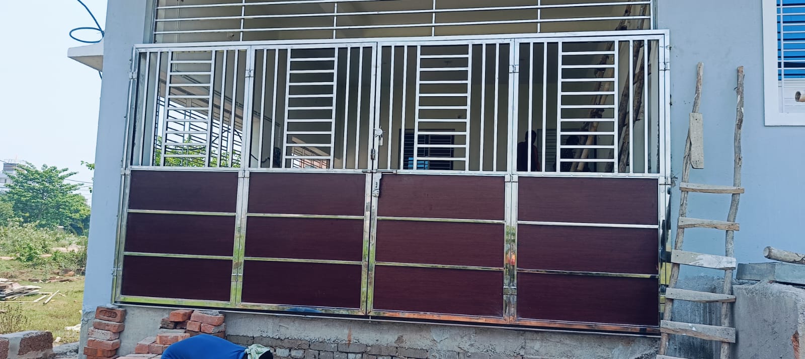 modern stainless steel main gate